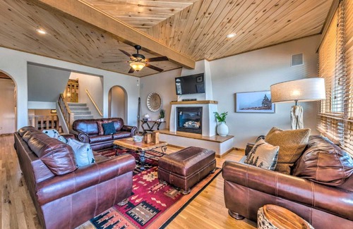 Ruidoso House | Luxe Ruidoso Home with Hot Tub and Mountain Views