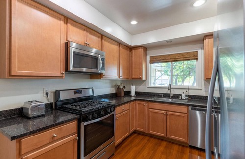 Berryessa House | Luxe San Jose 4BR w/Parking, nr Groceries & Theme Parks, by Blueground
