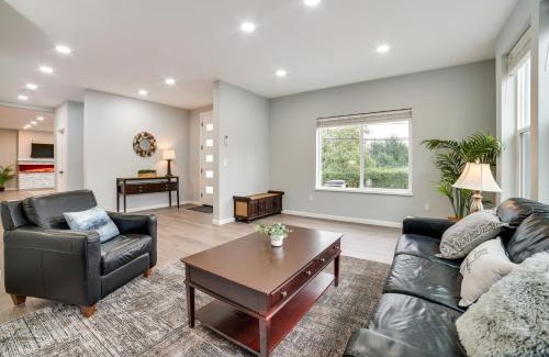 Arbor Heights House | Luxe Seattle Vacation Rental about 9 Mi to Downtown!
