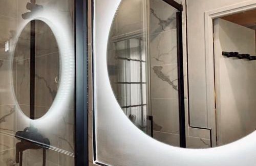 Saint-Mande Apartment | Luxe studio 10min metro from the Center of Paris