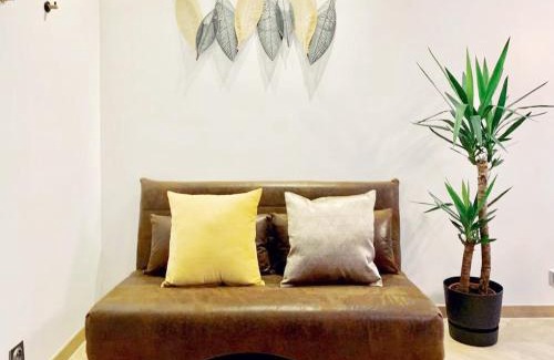 Saint-Mande Apartment | Luxe studio 10min metro from the Center of Paris