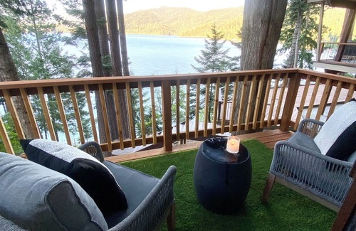 Clarksville Apartment | Luxe studio “Blue Hayden”with Hayden Lake access