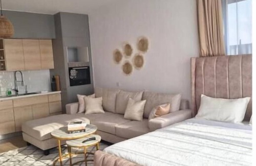 Thompson Estate Apartment | Luxe Studio