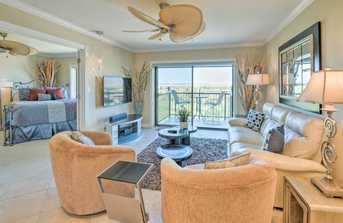 Lake Havasu City Condo | Luxe Top-Floor Condo in the Heart of Lake Havasu!