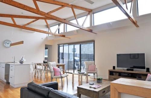 Inverloch House | Luxe Townhouse 2