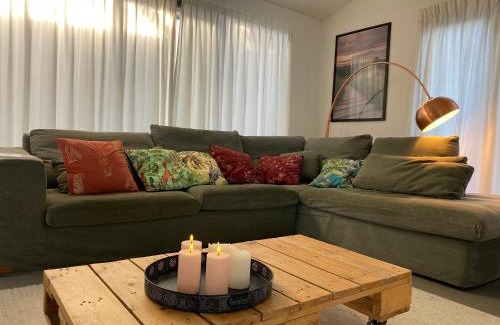 Bergen Villa | Luxe vakantiehuis met sauna De Barn Bergen