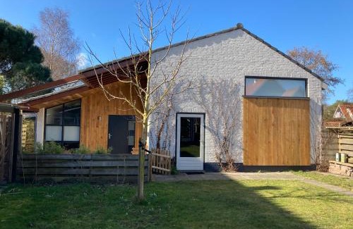 Bergen Villa | Luxe vakantiehuis met sauna De Barn Bergen