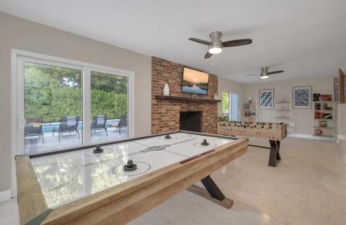 Golden Glades House | LUXE Villa Heated Pool Fire Pit GAMES