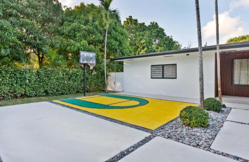 Golden Glades House | LUXE Villa Heated Pool Fire Pit GAMES