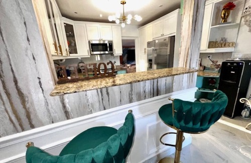 Hallandale Beach House | LUXE ZEN WATER King Heated Pool,Hot Spot