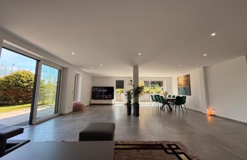 Waggershausen Apartment | Luxee Apartment