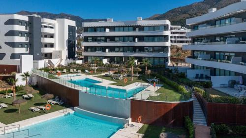 Fuengirola Apartment | Luxery Apartment with Terrace in Higueron