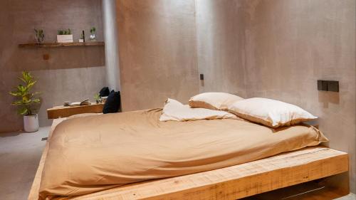Jeifangbei Central Business District Apartment | Luxia B&B