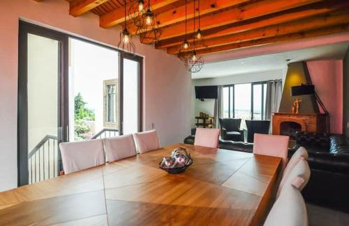 Zona Centro House | LUXO Casa en San Miguel de Allende Centro con Vistas Panorámicas
