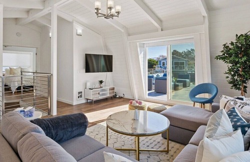 Half Moon Bay Apartment | Luxo Stays Beach Now 3bd 2ba getaway staycation