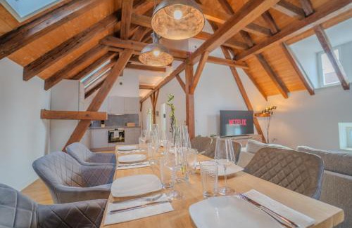 Altstadt Sudwest Apartment | LUXOMES - StreetArt Old Town Apartment- Central Ingolstadt