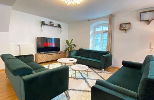 Altstadt Sudwest Apartment | LUXOMES: Tropical Style - Old Town - Central Ingolstadt