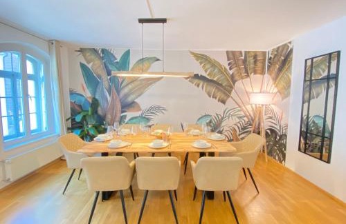 Altstadt Sudwest Apartment | LUXOMES: Tropical Style - Old Town - Central Ingolstadt