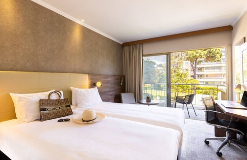 La Croix des Gardes Hotel | Luxotel Cannes