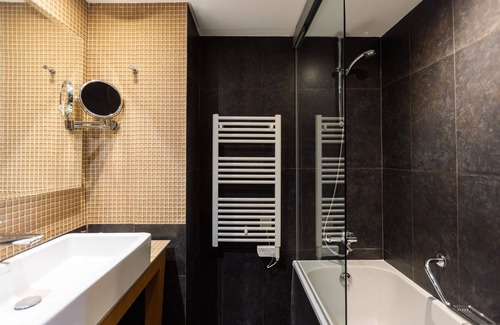 La Croix des Gardes Hotel | Luxotel Cannes