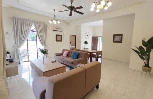 Alor Gajah Villa | Luxpro Pool & Scenic View Villa 217