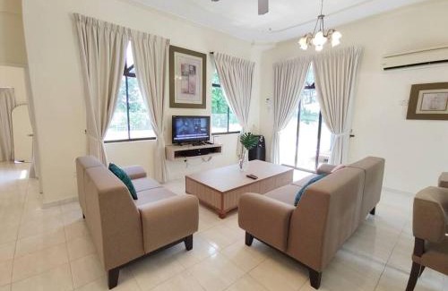 Alor Gajah Villa | Luxpro Pool & Scenic View Villa 217