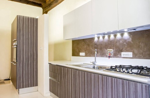 Roman Quarter Apartment | LuxRent Apartment Castello