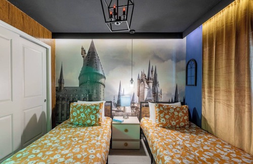 Davenport House | Luxry Home with Private Game Room & Pool in Resort 242381