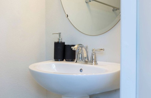 Davenport House | Luxry Home with Private Game Room & Pool in Resort 242381