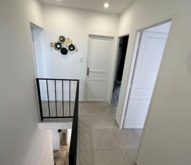 Colombes Villa | Luxueuse Villa Neuve avec Jardin