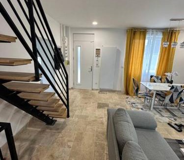 Colombes Villa | Luxueuse Villa Neuve avec Jardin