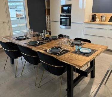 Croix-d'Argent Apartment | Luxueux 5 pc, Jacuzzi, rooftop, terrasse, clim