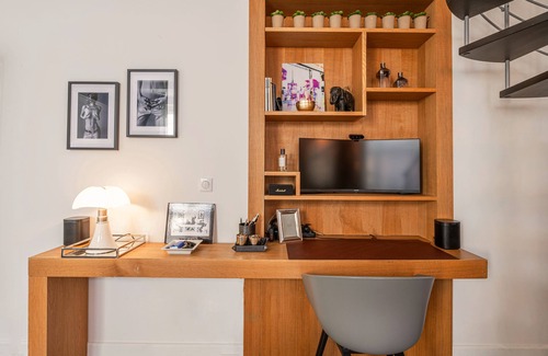 8th Arrondissement Apartment | Luxueux Duplex aux Pieds des Champs-elysées