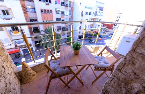 Agdal Apartment | Luxueux & traditionnel 2chambres/1min gare Agdal
