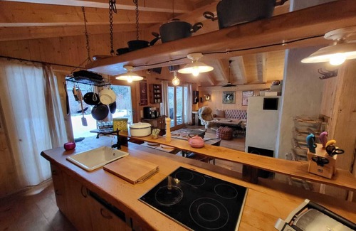 Sankt Englmar Ski Chalet | Luxuriös Ausgestattetes Blockhaus Inkl. Außensauna und Beheizbarem Badebottich