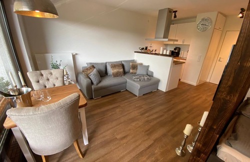 Hahnenklee Apartment | Luxuriöses Ferienapartment mit Blick ins Grüne Sowie mit Tiefgaragenstellplatz