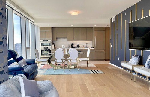 Westlake South Condo | Luxurious 1 BR Condo in the heart of Downtown LA - 2 min. walk to Crypto Stadium