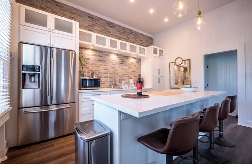 Wailuku Villa | Luxurious 1BR Near I'ao Valley, Bright and Modern!