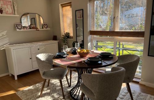 Blackheath Apartment | Luxurious 2 bed 2 bath apt with parking in Blackheath, London