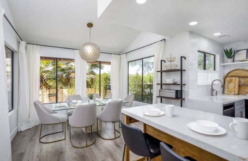 Fountain Hills House | Luxurious 2 Bedroom Townhome with a Heated Pool, Hot Tub, an Unbeatable Location