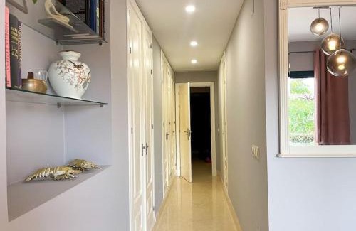 Benahavis Apartment | Luxurious 2 bedroom apartment with Spa facilities