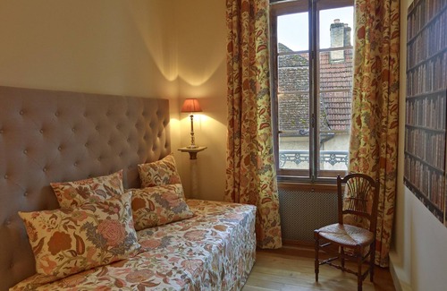 Beaune City Centre Apartment | Luxurious 2-bedroom apartment in the historic center of Beaune,