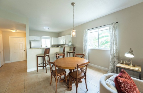 Alice Town Apartment | Luxurious 2 Bedroom Condo in Bimini Bay Community: Your Gateway to Paradise