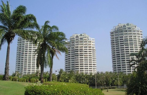 Si Racha Condo | Luxurious 2 Bedroom Condominium On a 4 Star Golf Course
