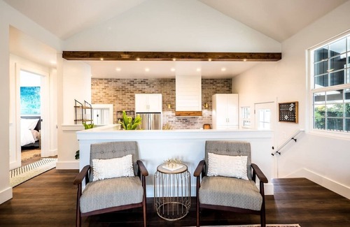 Wailuku Villa | Luxurious 2 BR near I’ao Valley, Haleakala views!