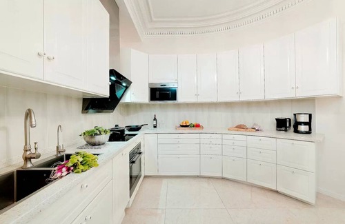 Chaussee-d'Antin Apartment | Luxurious 250m² 7BR at Galeries Lafayette - Rare