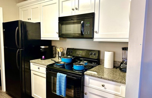 Columbus Apartment | Luxurious 2B2B near Fort Moore!