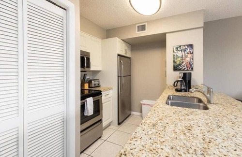 Tavernier Condo | Luxurious 2BR Beachfront Condo | Steps to Pool & Ocean | Ocean Pointe Resort