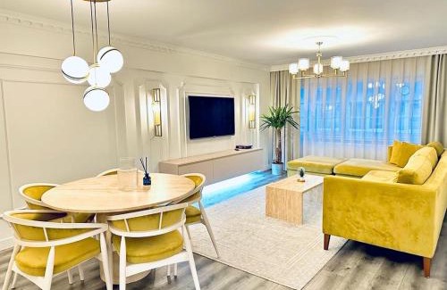 Osmanbey Apartment | Luxurious 3 BD/R Flat in the Heart of Nişantaşı