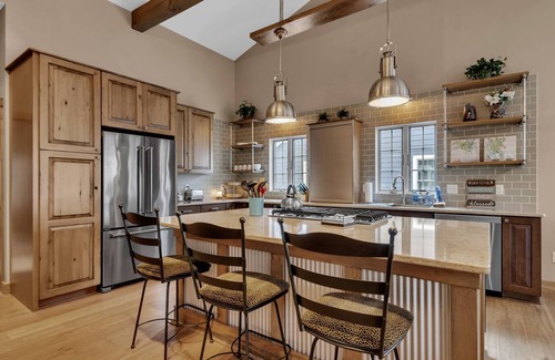 Ellicottville House | Luxurious 3-Bedroom Townhouse, Walk to Village